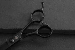 新!DOWA B2 Phantom 7
メンズ・バーバー用 ブラック シザー
Men's / Barber Black Scissors